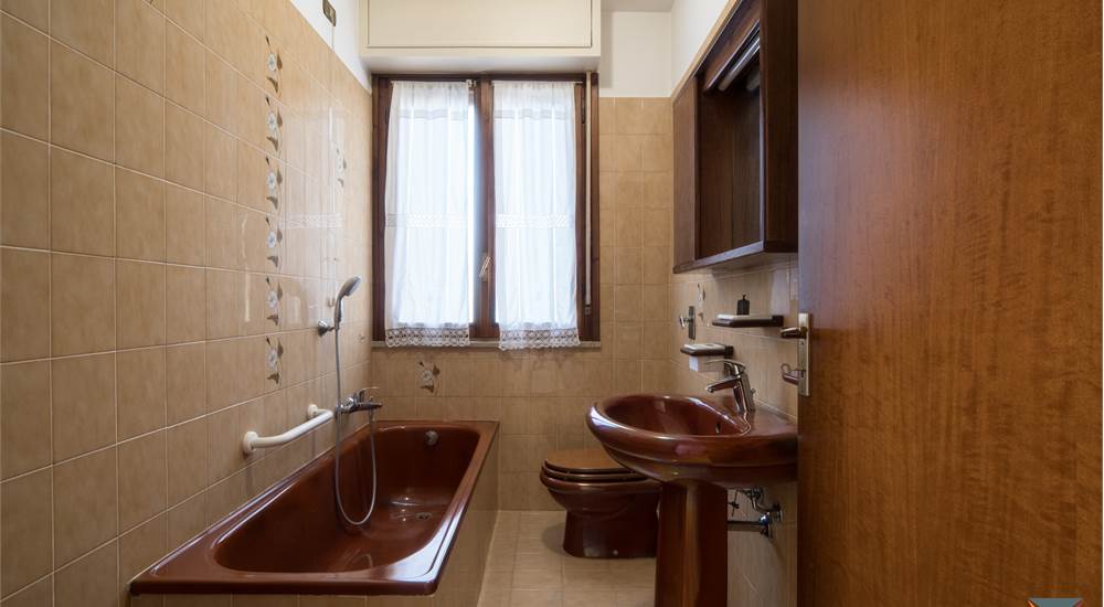 bagno primo piano
